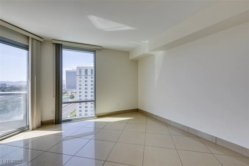 322 Karen, Las Vegas, NV 89109