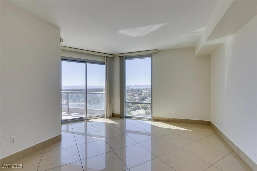 322 Karen, Las Vegas, NV 89109