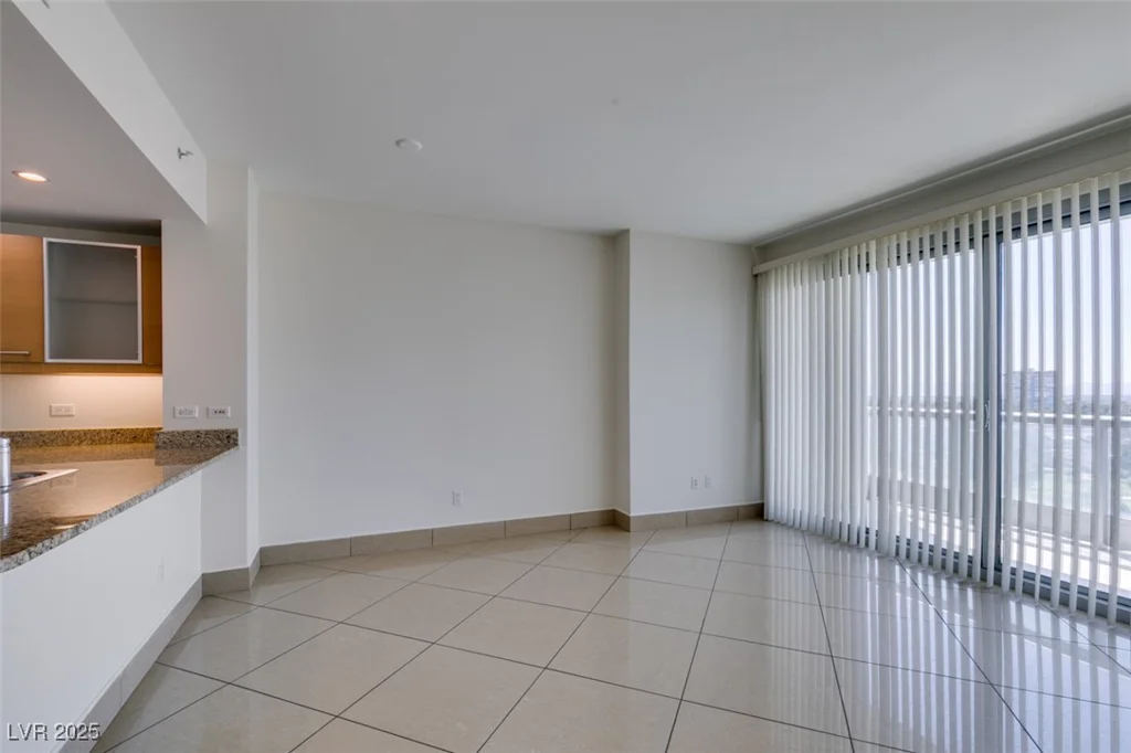 322 Karen, Las Vegas, NV 89109