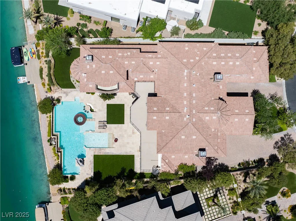 8725 Newport Isle, Las Vegas, NV 89117