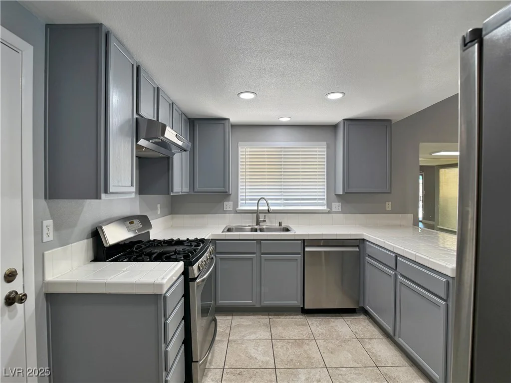 349 Esquina, Henderson, NV 89014