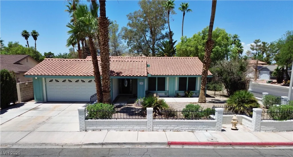 349 Esquina, Henderson, NV 89014