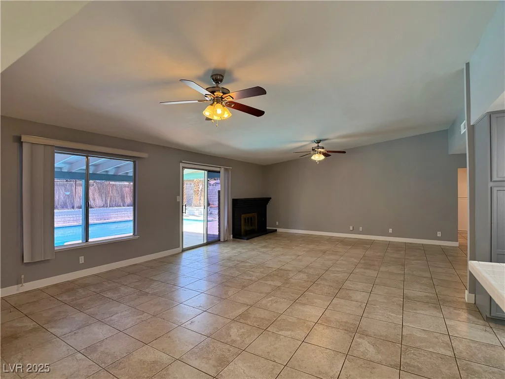 349 Esquina, Henderson, NV 89014