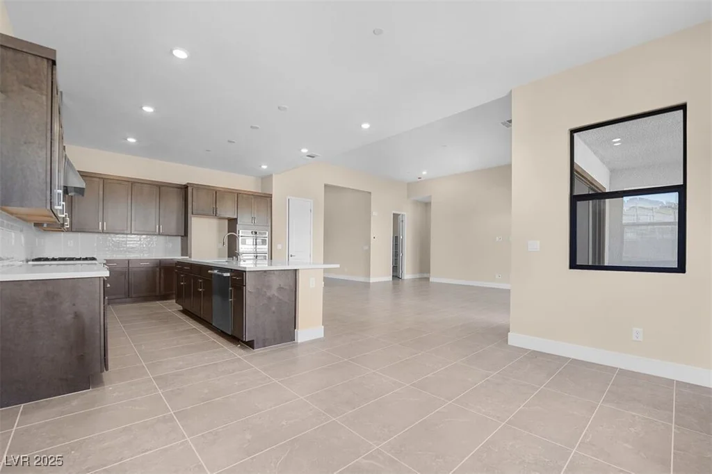 12212 Elderwood, Las Vegas, NV 89138