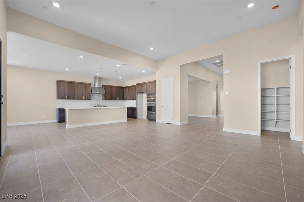 12212 Elderwood, Las Vegas, NV 89138