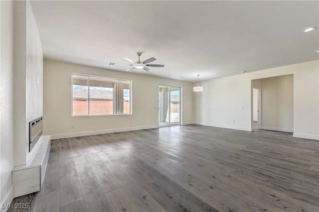 4801 Stoneham, Pahrump, NV 89061