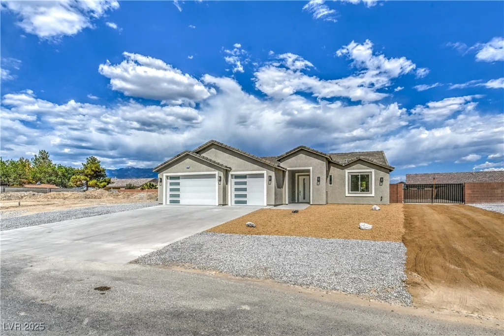 4801 Stoneham, Pahrump, NV 89061