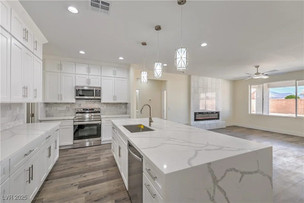 4801 Stoneham, Pahrump, NV 89061