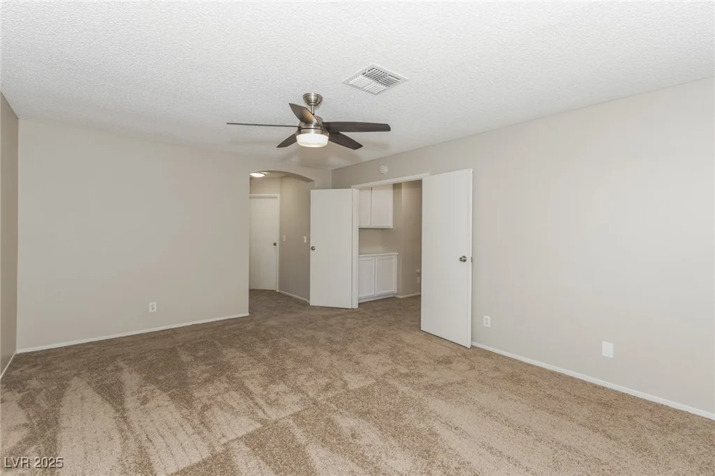 2924 Pleasant Lake, Las Vegas, NV 89117