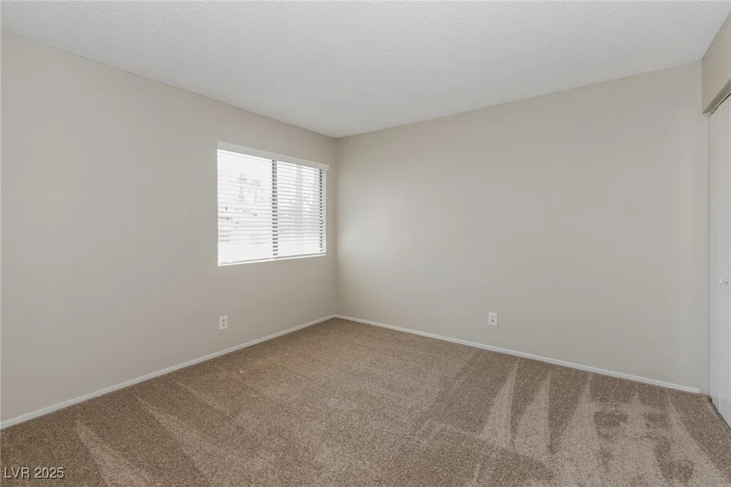 2924 Pleasant Lake, Las Vegas, NV 89117