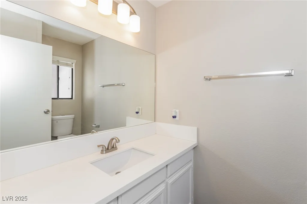 2924 Pleasant Lake, Las Vegas, NV 89117