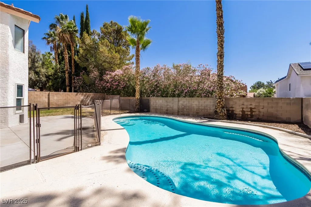 2924 Pleasant Lake, Las Vegas, NV 89117