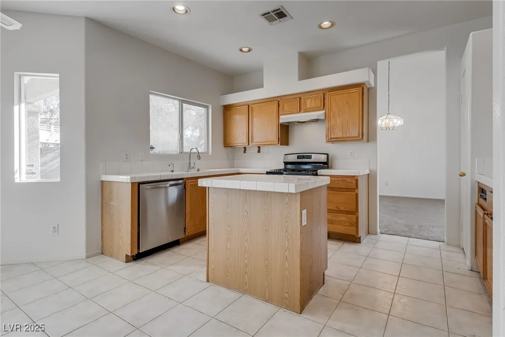 8771 Martinique Bay, Las Vegas, NV 89147