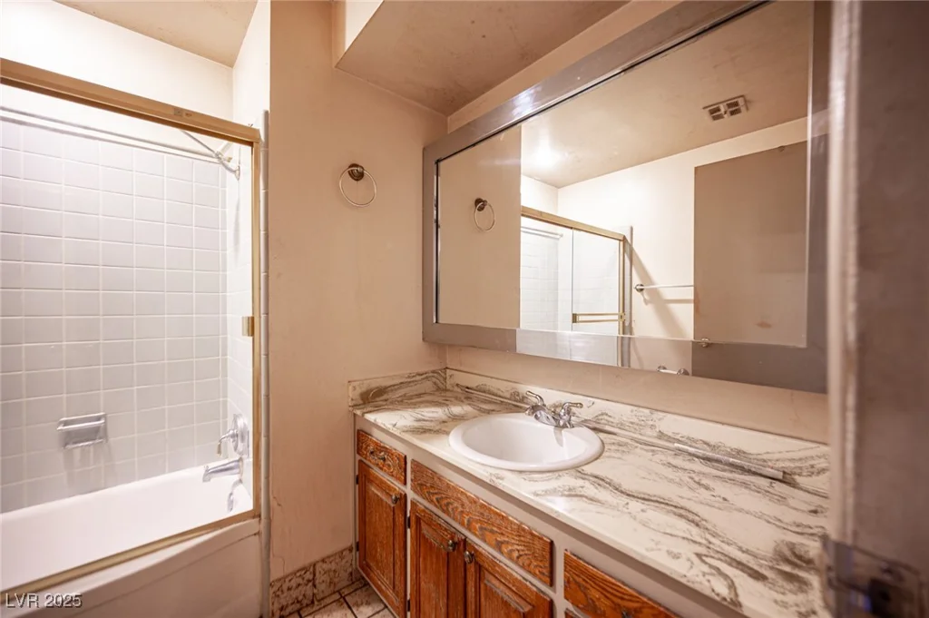 4516 Flamingo, Las Vegas, NV 89121