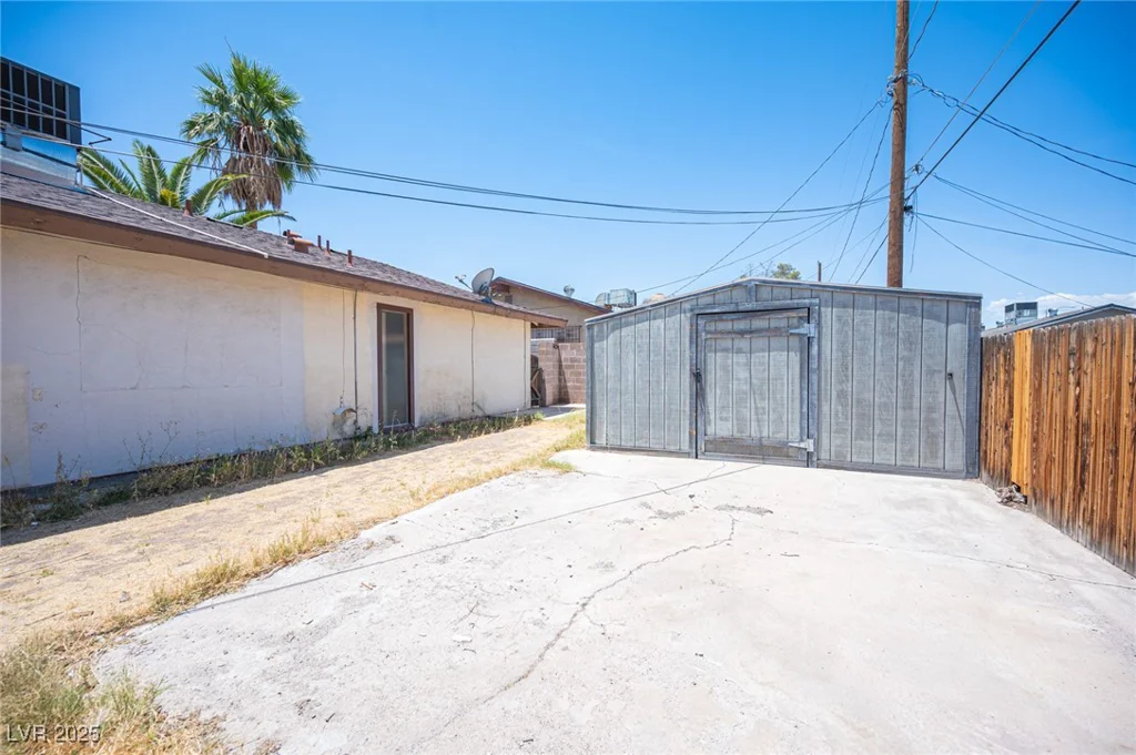 4516 Flamingo, Las Vegas, NV 89121