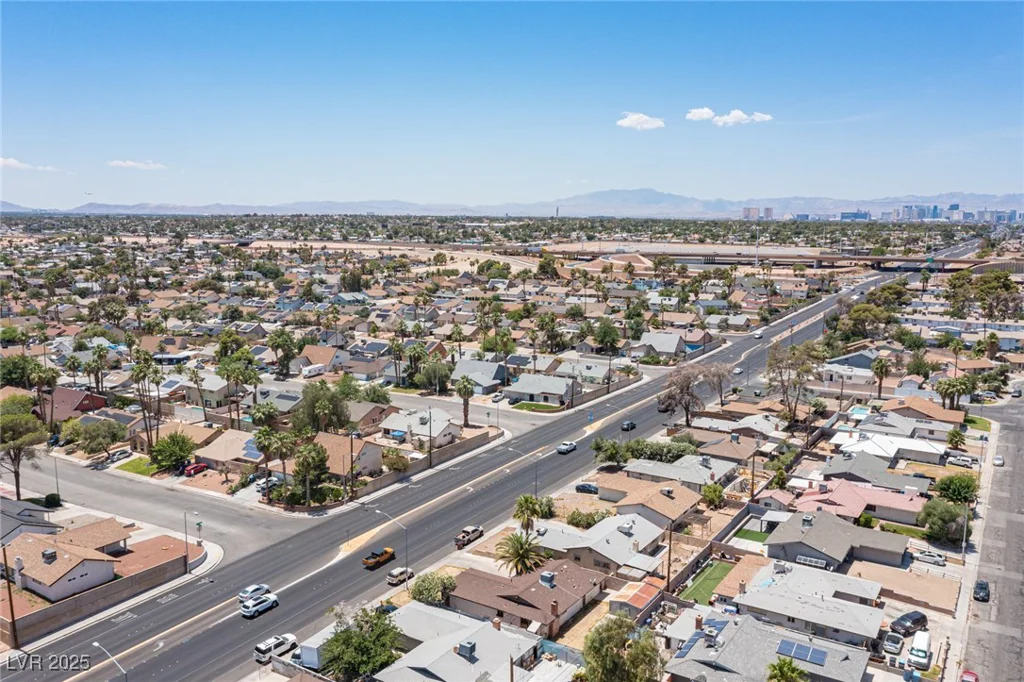 4516 Flamingo, Las Vegas, NV 89121