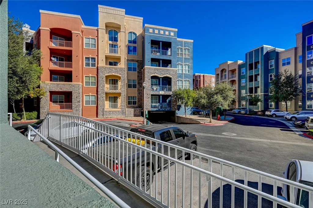 32 Serene, Las Vegas, NV 89123
