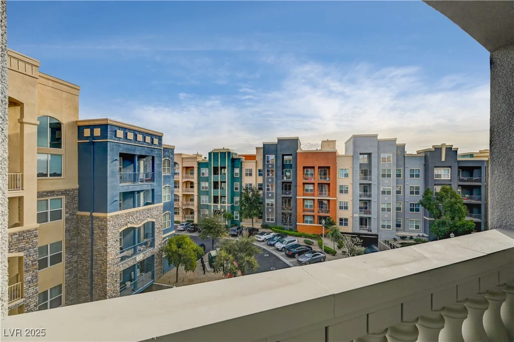 32 Serene, Las Vegas, NV 89123