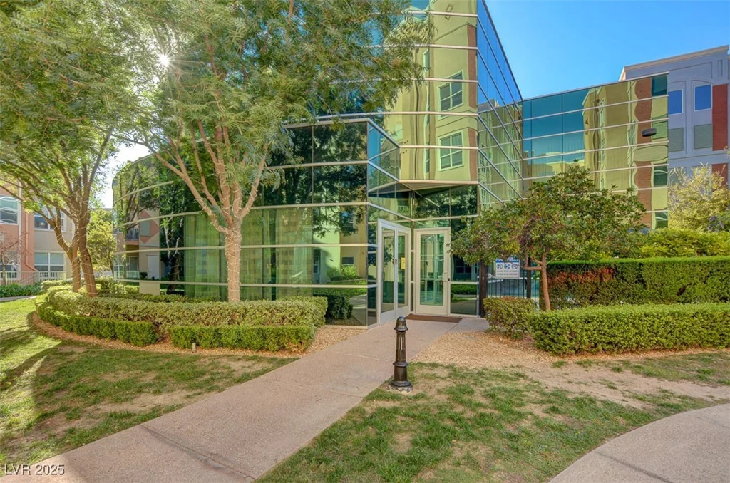32 Serene, Las Vegas, NV 89123