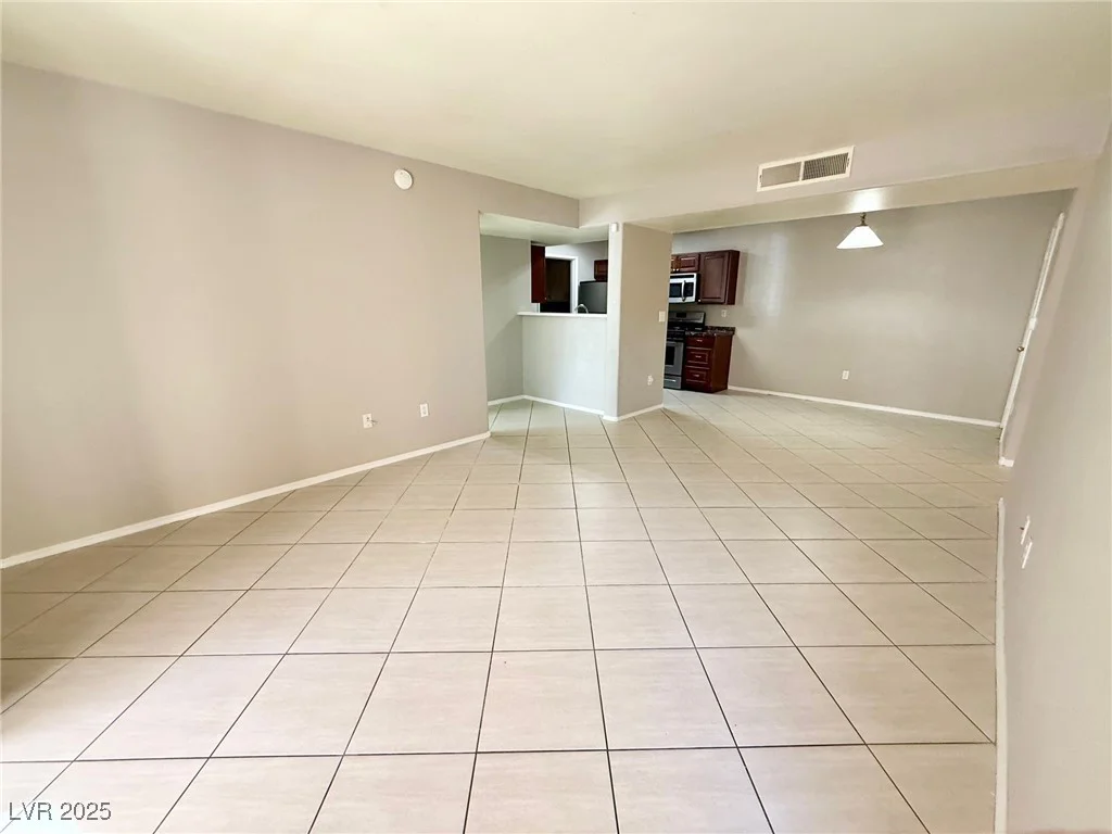 7885 Flamingo, Las Vegas, NV 89147