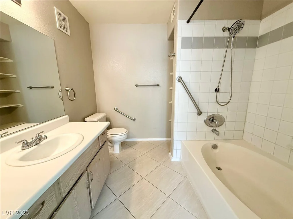 7885 Flamingo, Las Vegas, NV 89147