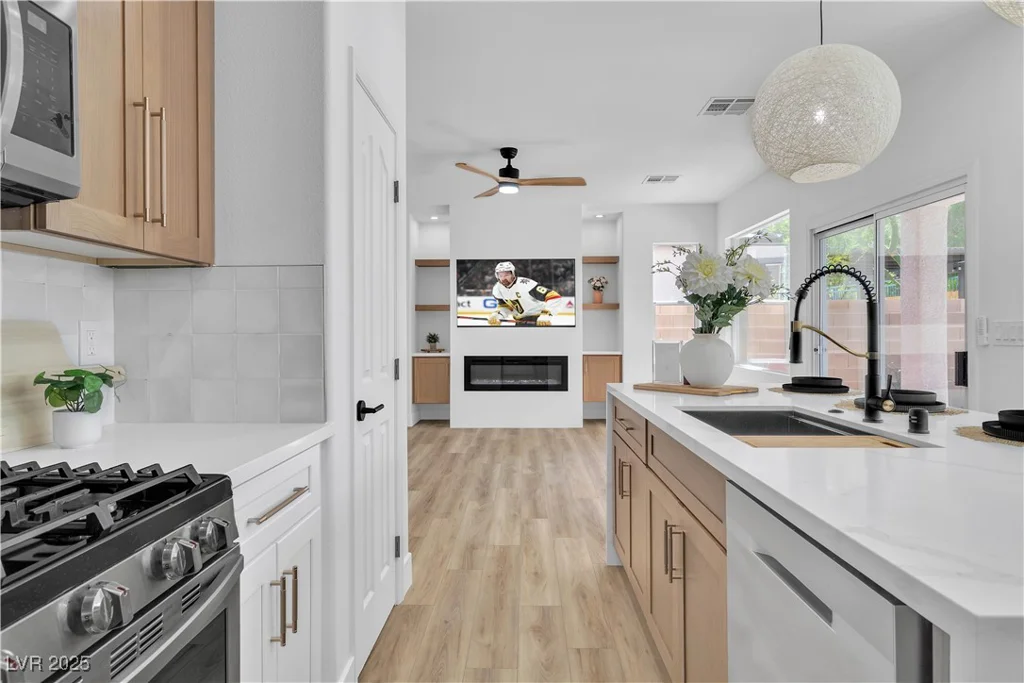 1551 Boundary Peak, Las Vegas, NV 89135