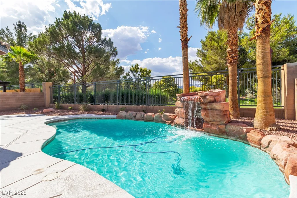 1551 Boundary Peak, Las Vegas, NV 89135