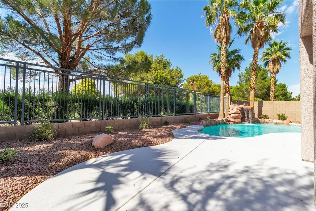 1551 Boundary Peak, Las Vegas, NV 89135