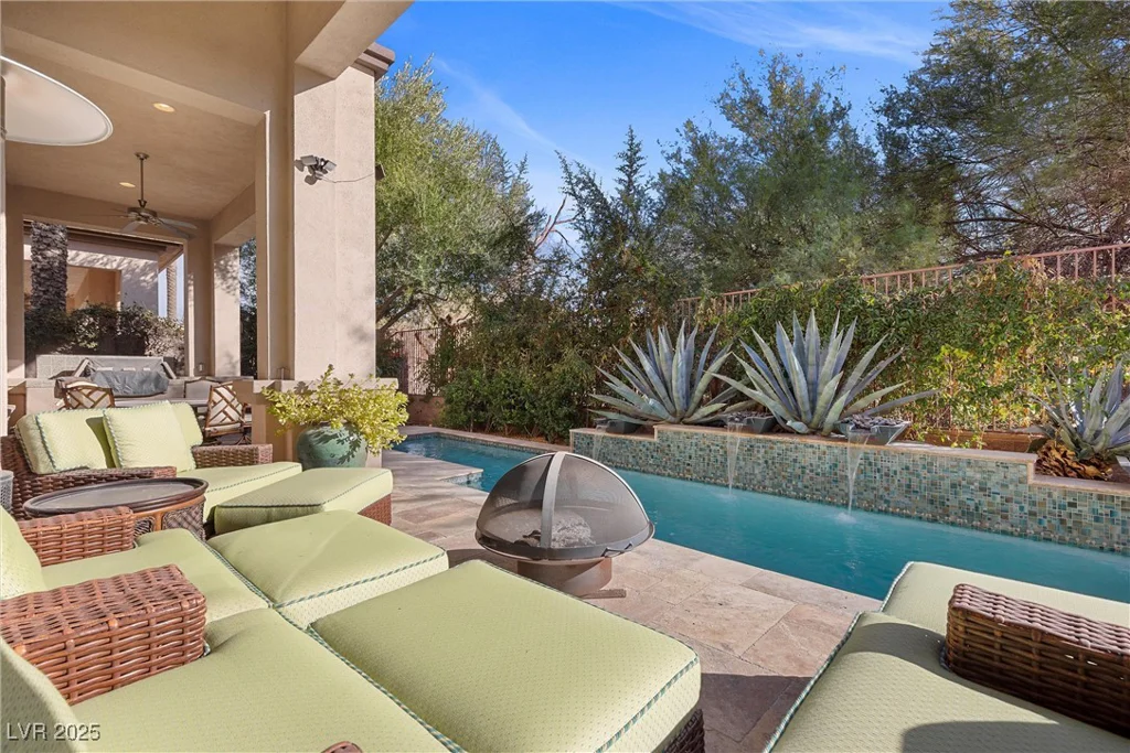 51 Avenida Sorrento, Henderson, NV 89011