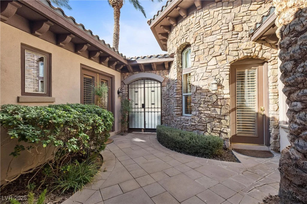 51 Avenida Sorrento, Henderson, NV 89011