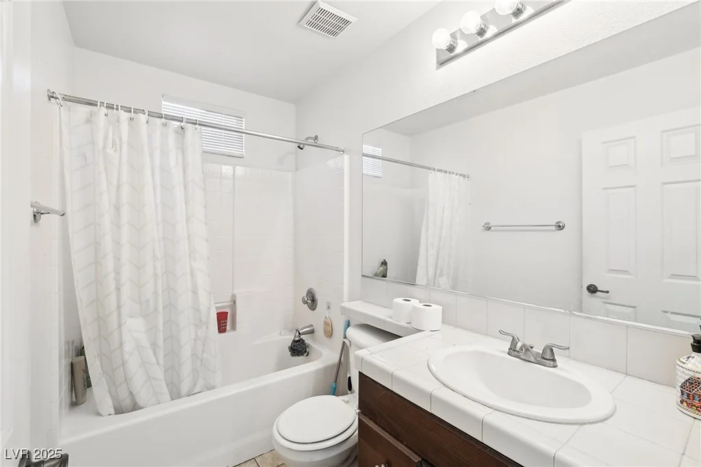 8341 Lower Trailhead, Las Vegas, NV 89113