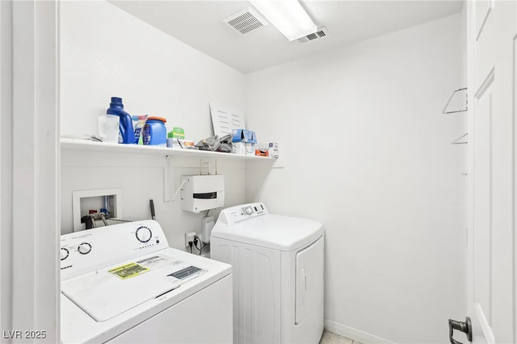 8341 Lower Trailhead, Las Vegas, NV 89113