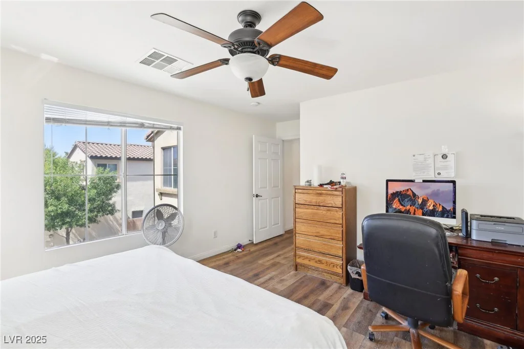 8341 Lower Trailhead, Las Vegas, NV 89113