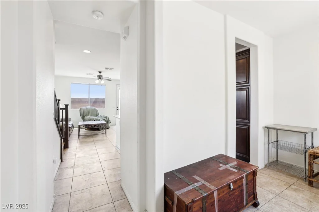 8341 Lower Trailhead, Las Vegas, NV 89113