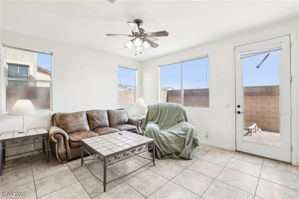 8341 Lower Trailhead, Las Vegas, NV 89113