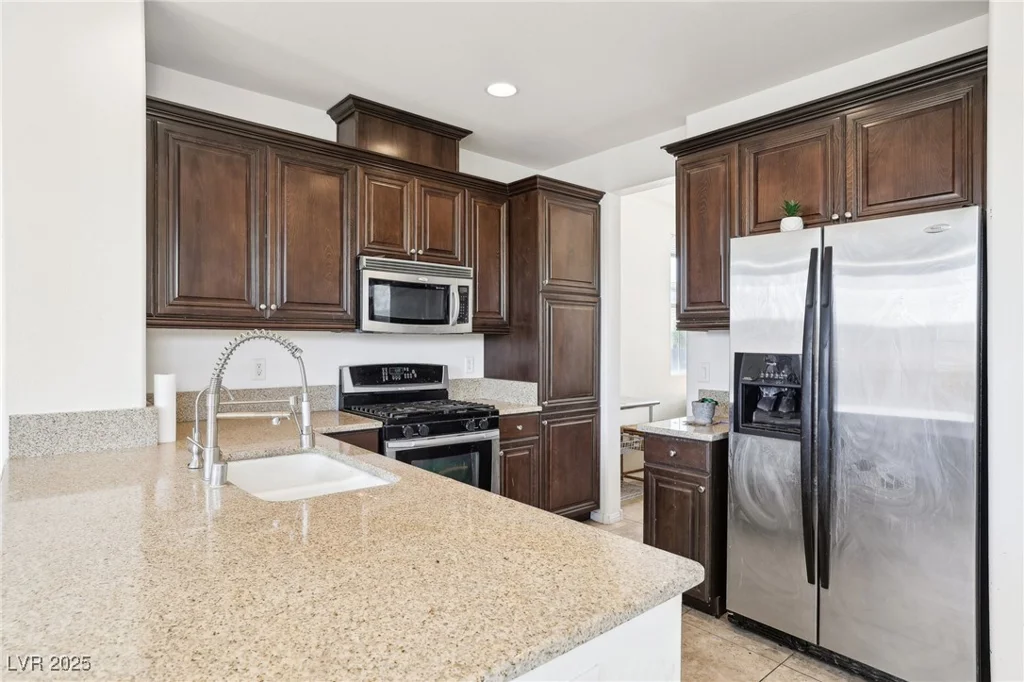 8341 Lower Trailhead, Las Vegas, NV 89113