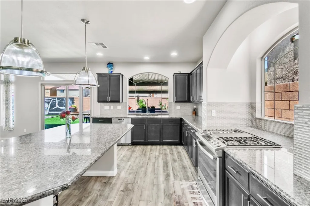5976 Rockway Glen, Las Vegas, NV 89141