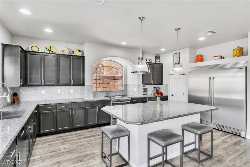 5976 Rockway Glen, Las Vegas, NV 89141