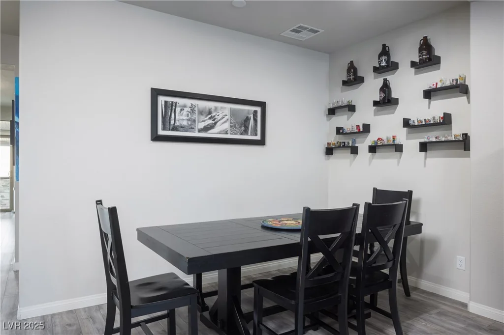 5976 Rockway Glen, Las Vegas, NV 89141