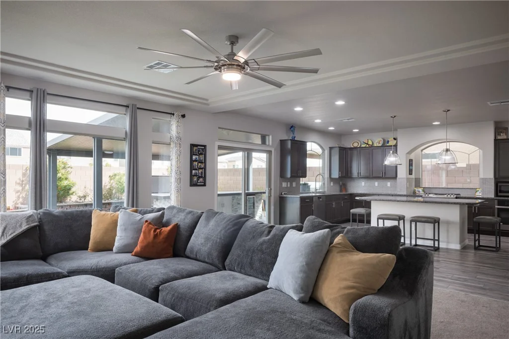5976 Rockway Glen, Las Vegas, NV 89141