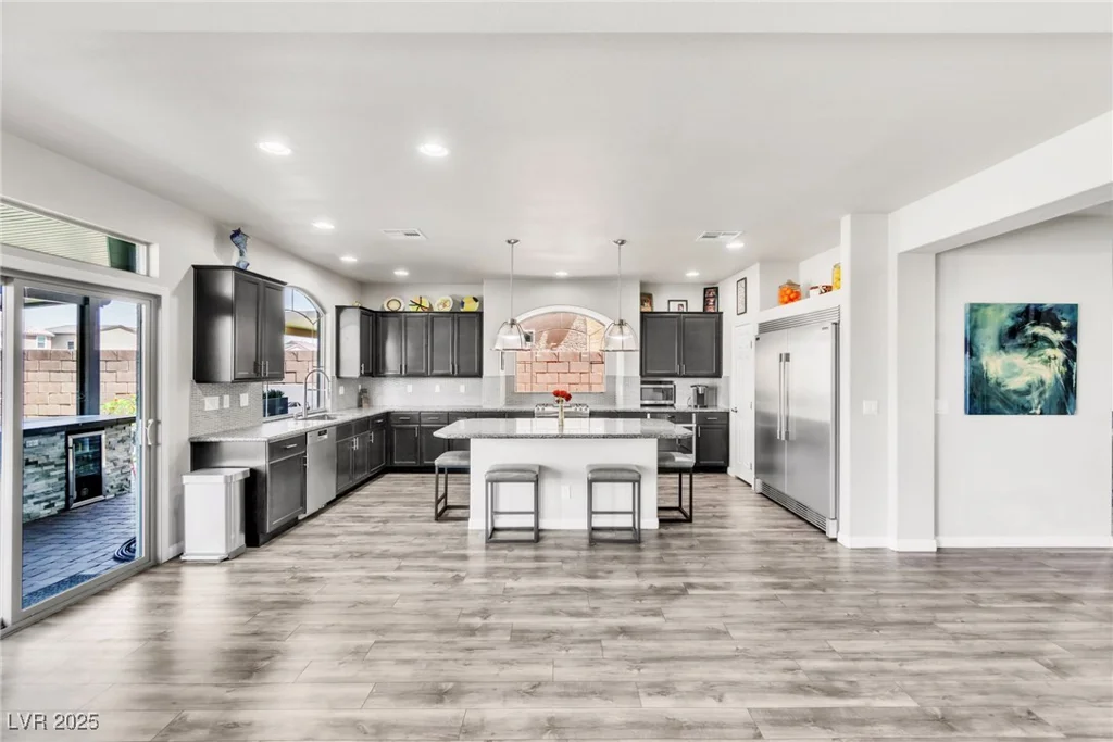 5976 Rockway Glen, Las Vegas, NV 89141