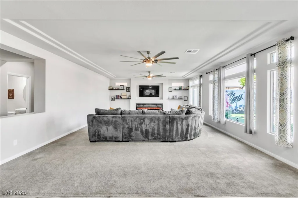 5976 Rockway Glen, Las Vegas, NV 89141