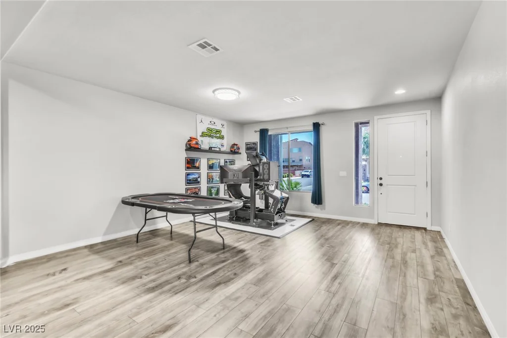 5976 Rockway Glen, Las Vegas, NV 89141
