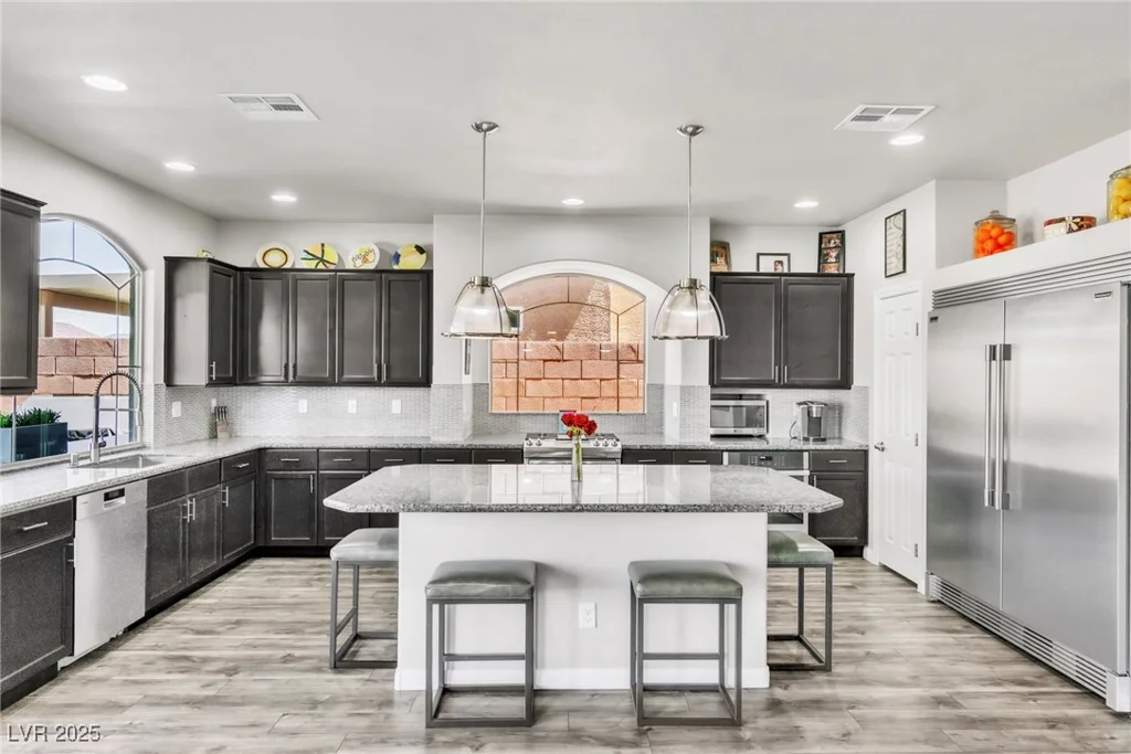 5976 Rockway Glen, Las Vegas, NV 89141