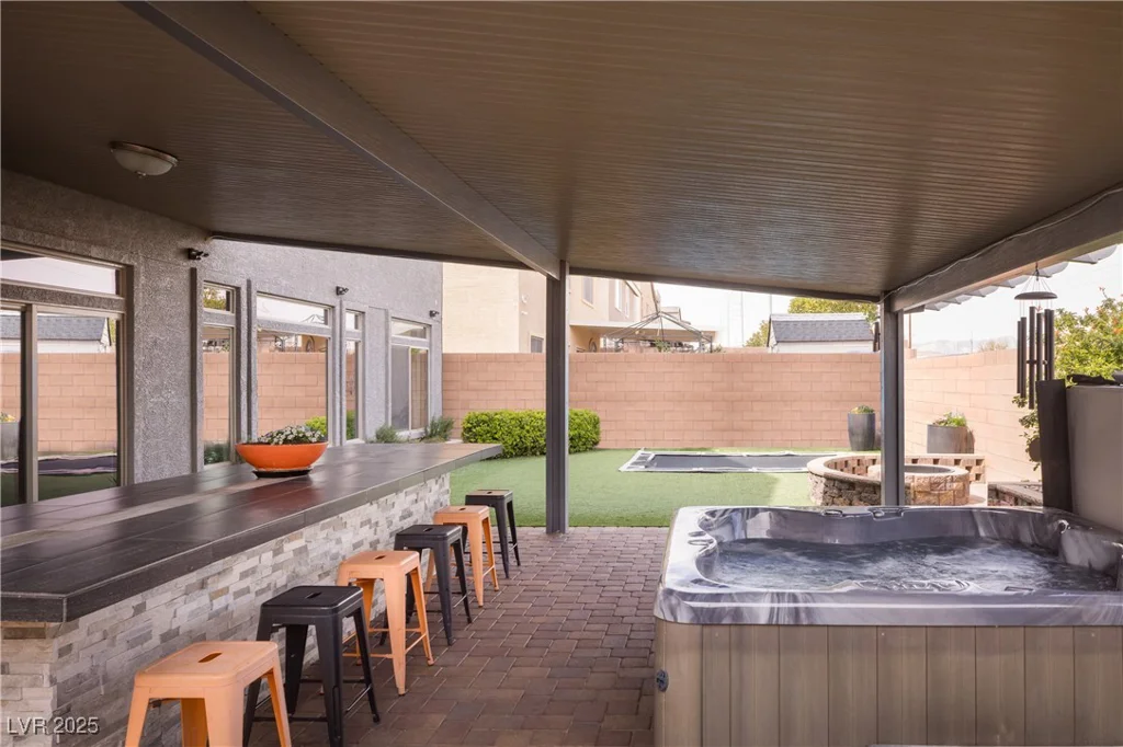 5976 Rockway Glen, Las Vegas, NV 89141
