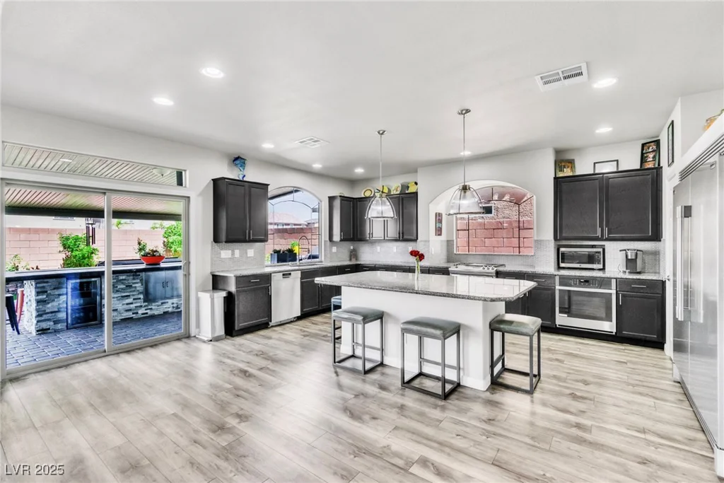 5976 Rockway Glen, Las Vegas, NV 89141