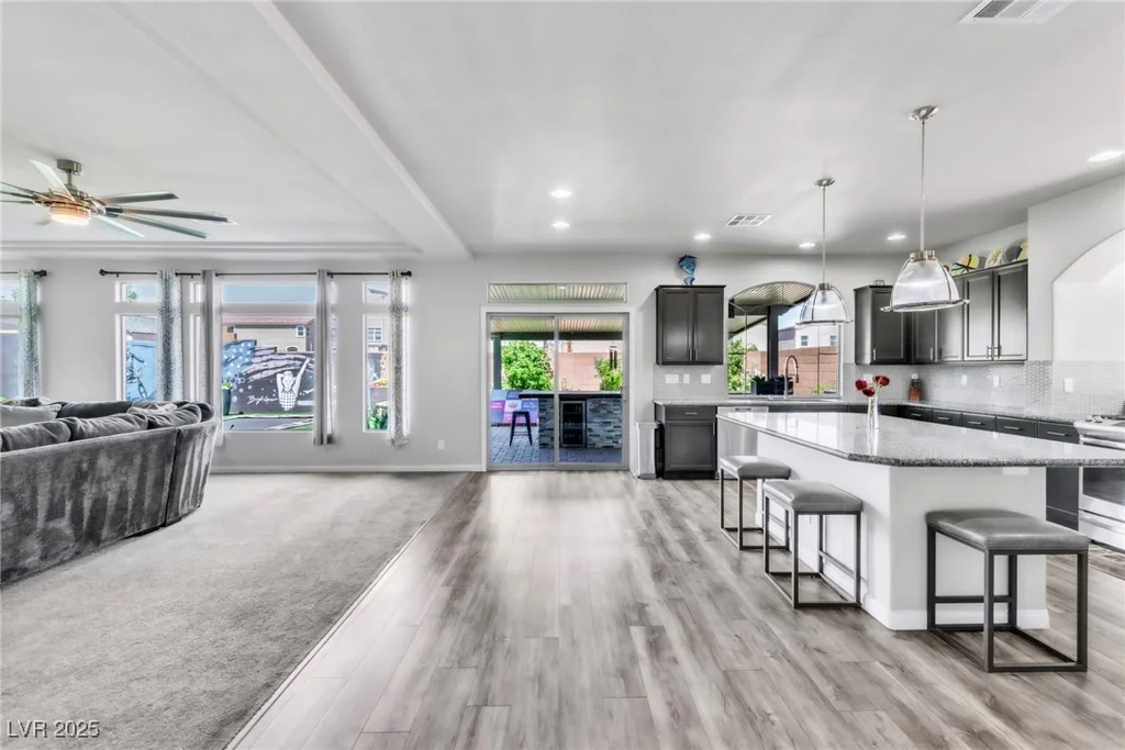 5976 Rockway Glen, Las Vegas, NV 89141