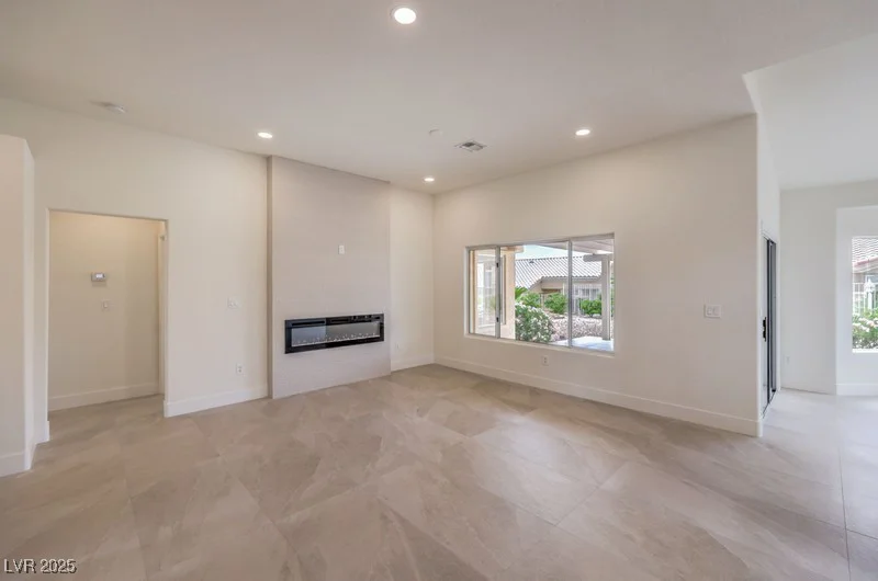10421 Linfield, Las Vegas, NV 89134