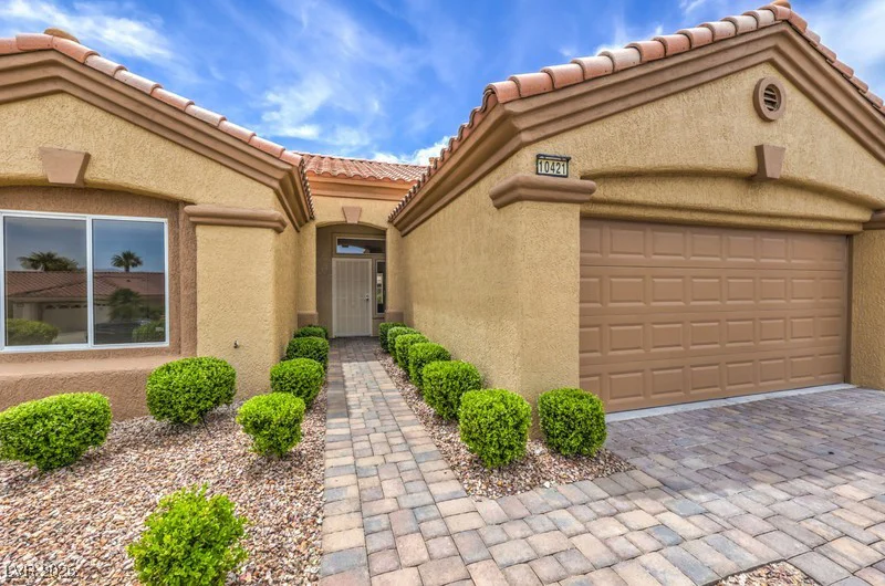10421 Linfield, Las Vegas, NV 89134
