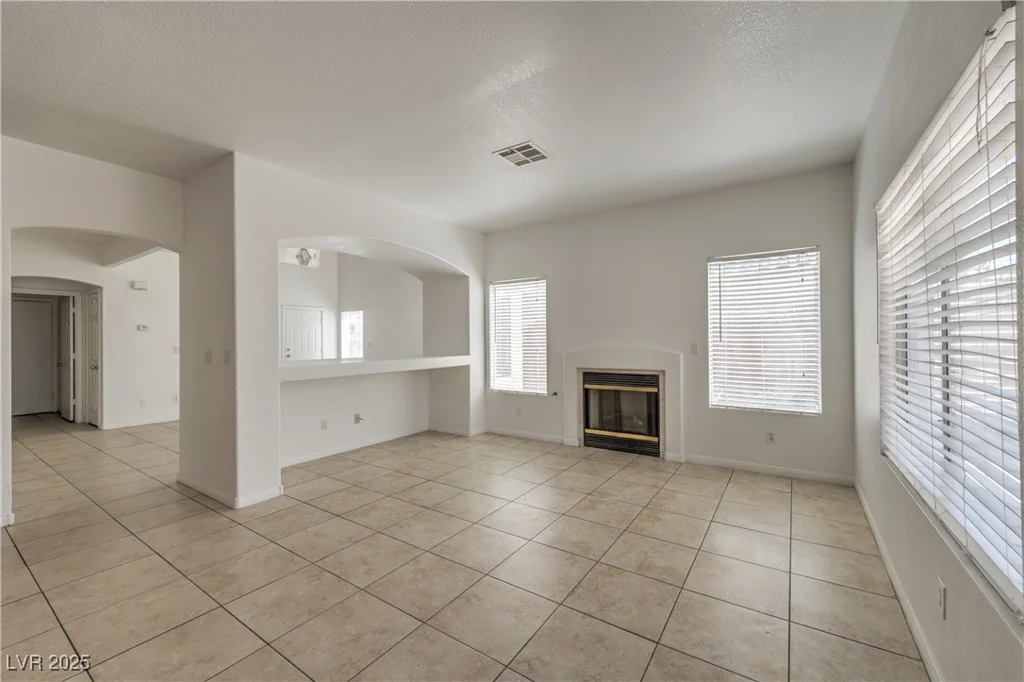 7977 Blue Brook, Las Vegas, NV 89147